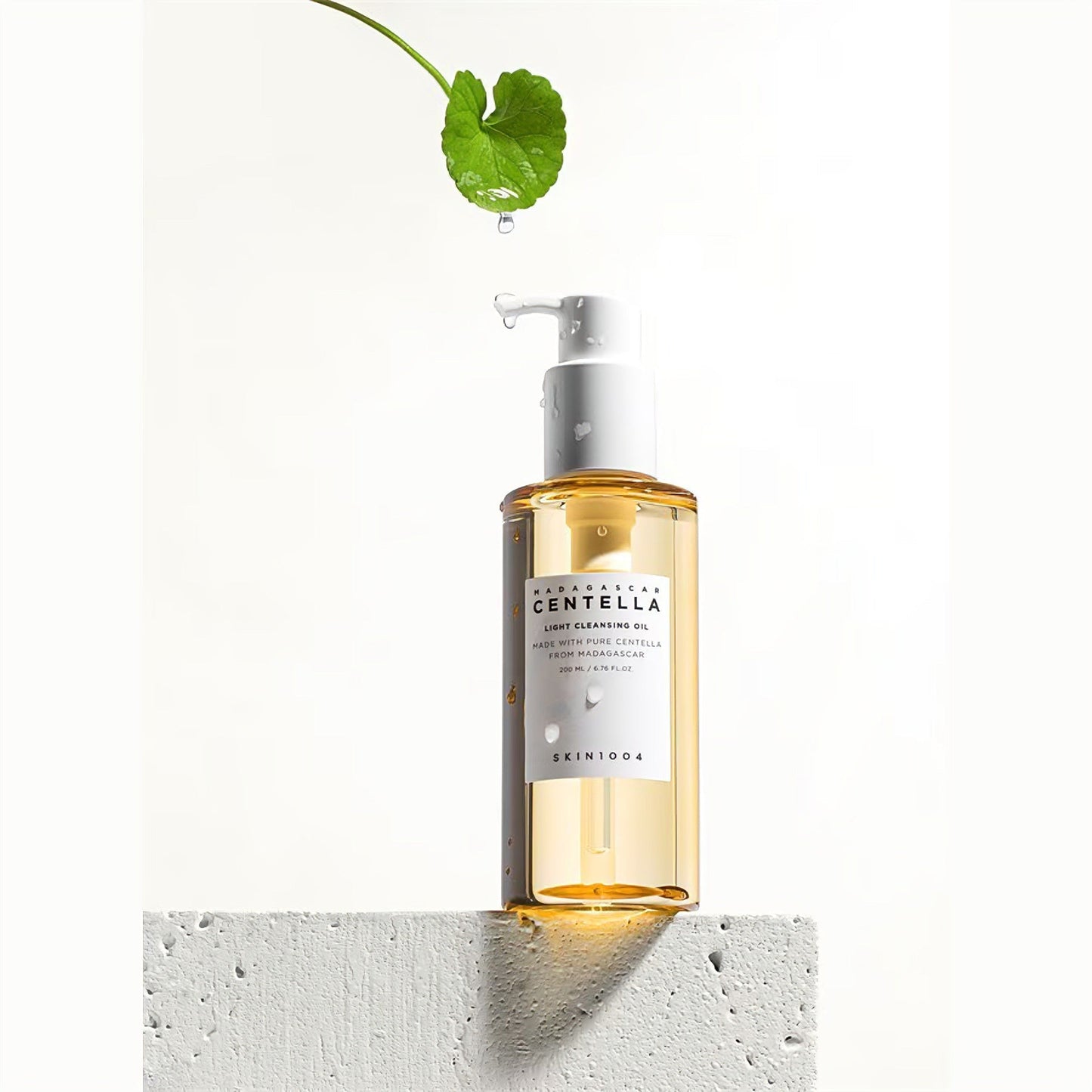 SKIN1004 Madagascar Centella Light Cleansing Oil 200ml - Avoriell
